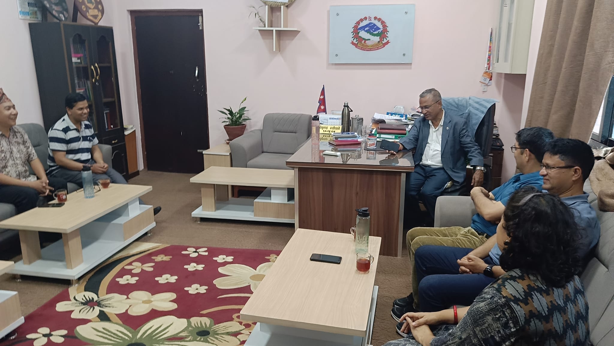 व्यास नगरपालिका प्रमुख बैकुण्ठ न्यौपानेसँग स्थानीय तहका अधिकार र समस्याहरुबारे छलफल