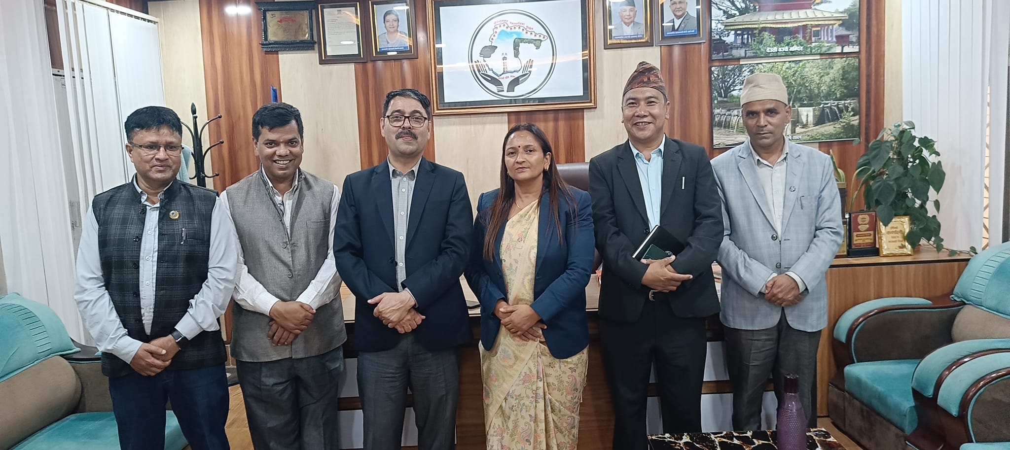 वीरेन्द्रनगर नगरपालिका प्रमुख मोहनमाया ढकाल (भण्डारी) सँग स्थानीय तहका समस्या र उपलब्धिका बारेमा समसामयिक छलफल