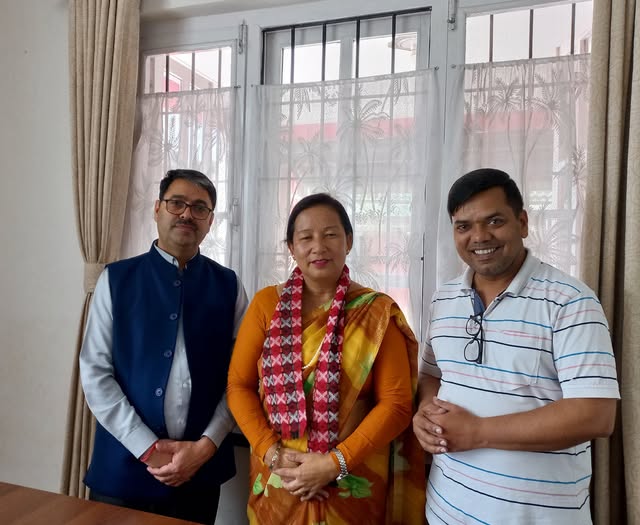 हेटौंडा उपमहानगरपालिका प्रमुख मिना लामाज्यूले फेडरलिजम एण्ड लोकलाइजेसन सेन्टरको  कार्यालय भ्रमण गर्नु भयो