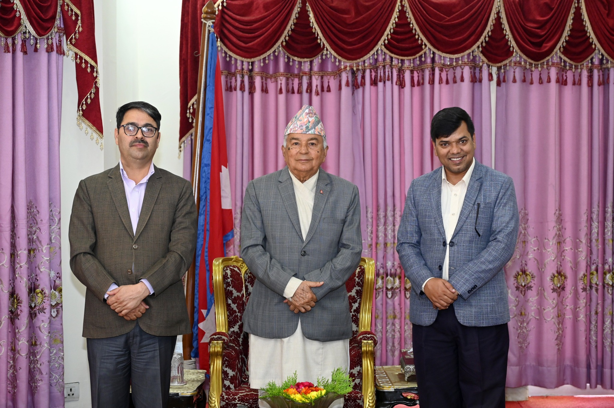 सम्माननीय राष्ट्रपति रामचन्द्र पौडेलज्यूसँग भेट